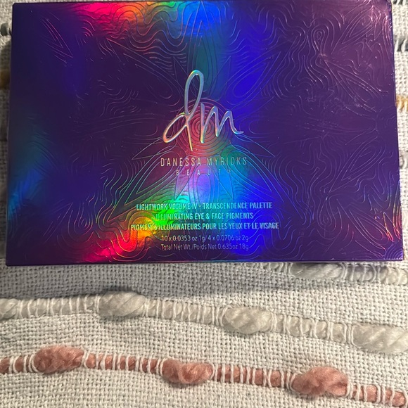 Danessa Myricks Beauty Lightwork Volume IV Transcendence Palette - Picture 1 of 3